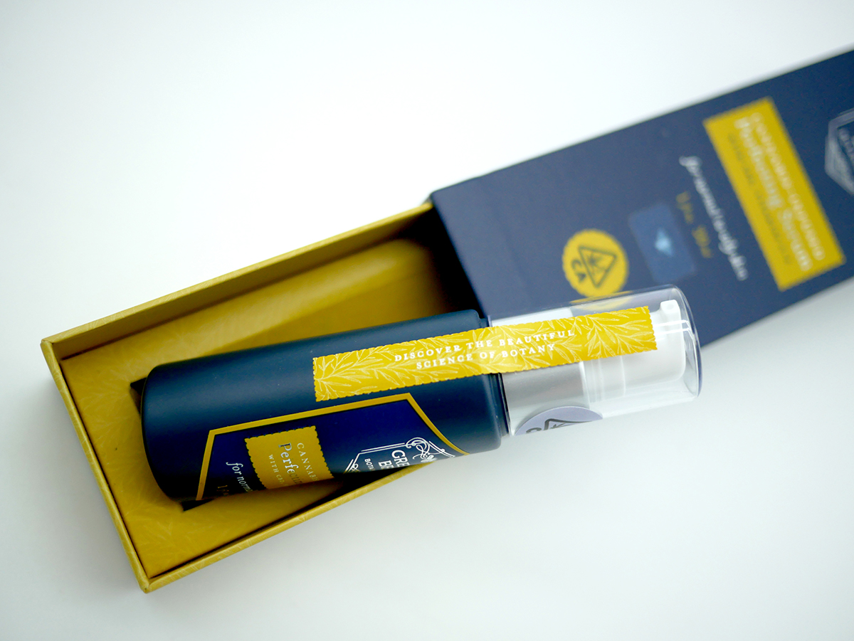 renewing-box-inside Rigid custom box design inside detail cosmetics label design tamper evident